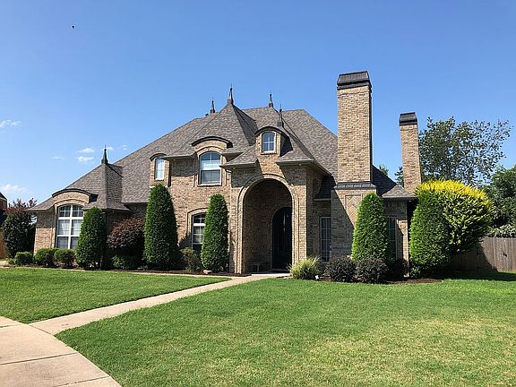 4th image of 5214 S Sloan Cir