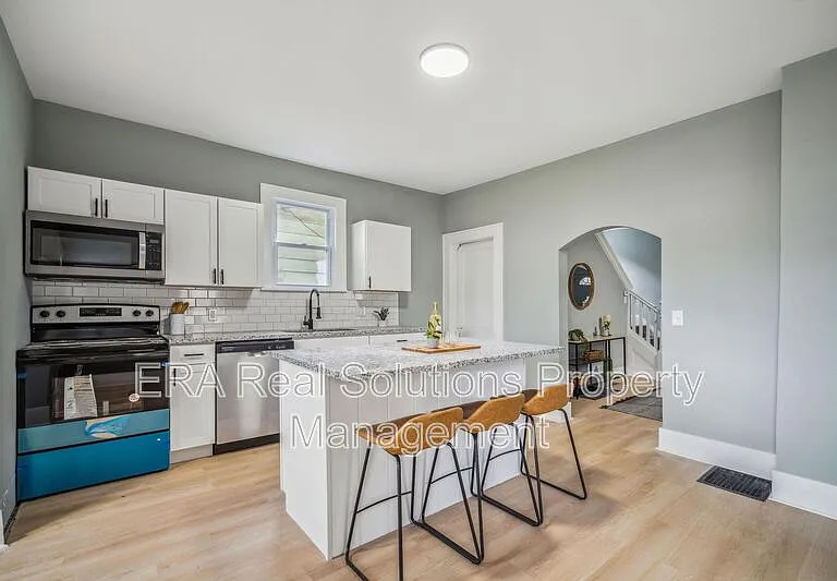 105 Rodgers Ave — Photo 11