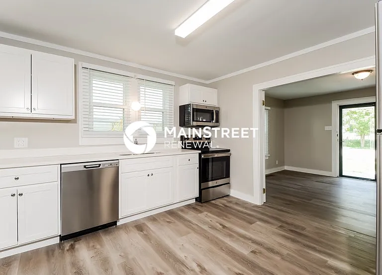 607 Lindsay Ave — Photo 8
