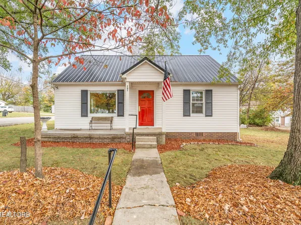 701 Pennsylvania Ave, Etowah, TN 37331