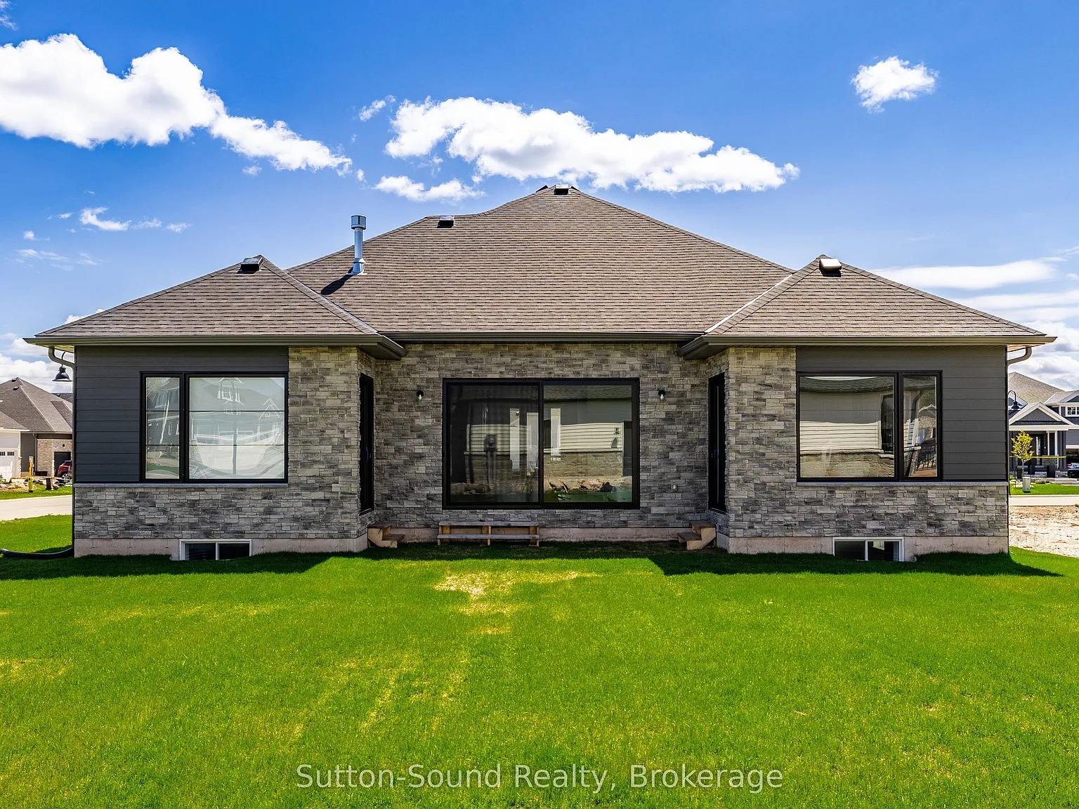 4 bed, $3,750 — Photo 3