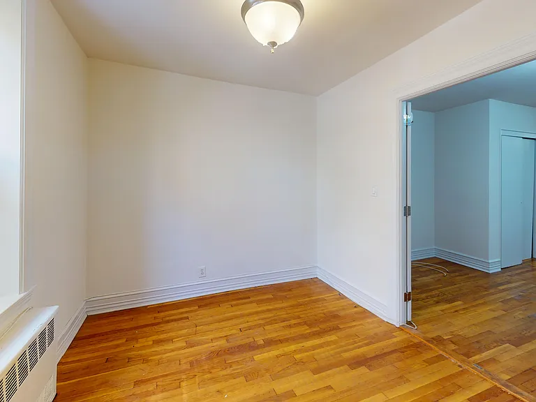 338 E 70th St #3D — Photo 7
