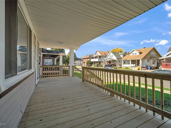 4th image of 12018 Lenacrave Ave