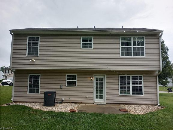 2nd image of 448 Bedford Park Dr