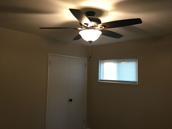 2nd image of 5641 Bayside Dr