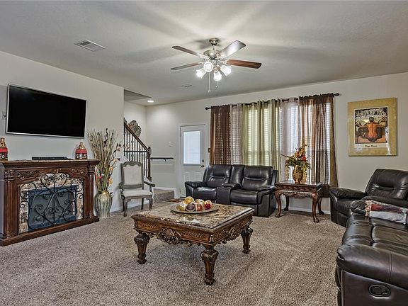 3rd image of 12310 Leafy Arch Way