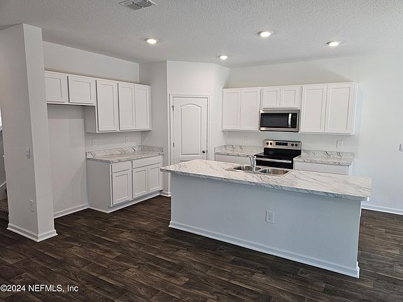 4th image of 3162 RUSTIC DEER Way