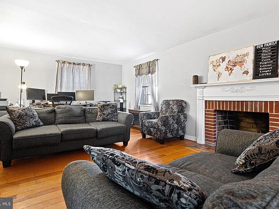 5th image of 800 Collenbrook Ave