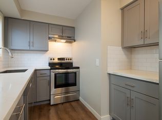 925 SW Holden St APT 3, Seattle, WA 98106