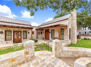 213 W Schubert St, Fredericksburg, TX 78624