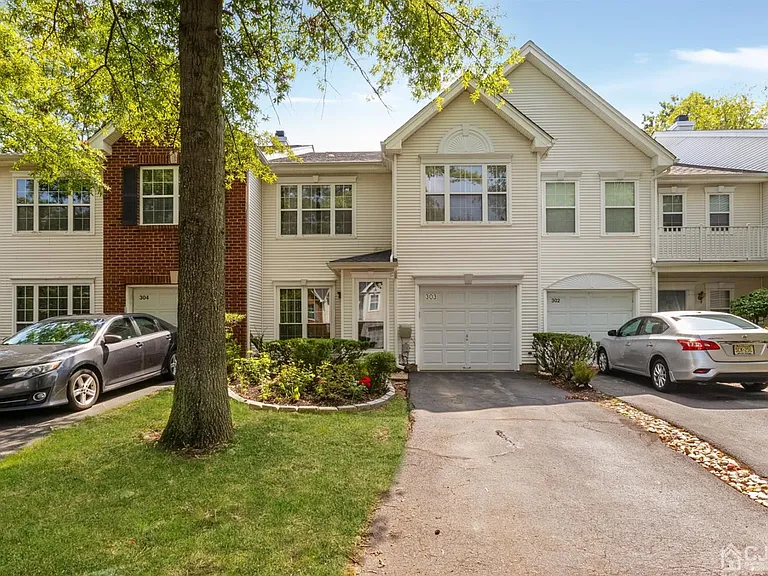 303 Pheasant Run — Photo 13