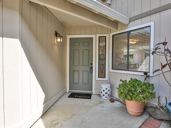 4th image of 17077 Creekside Cir