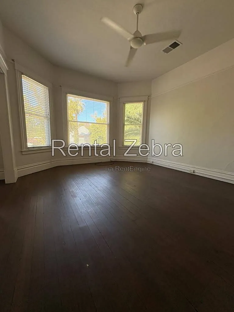2 bed, 1.0 bath, $1,325 — Photo 3