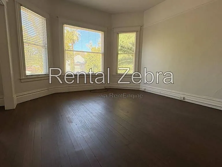 362 W 22nd St #362 — Photo 3