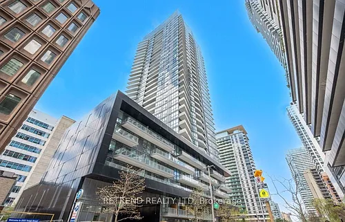 30 Roehampton Ave Photo 1