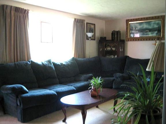 3rd image of 451 Little Mountain Cir