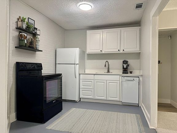 4th image of 1506 Hurley Ave APT 7