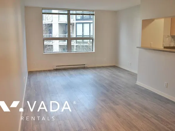 3663 Crowley Dr #301, Vancouver, BC V5R 6H4
