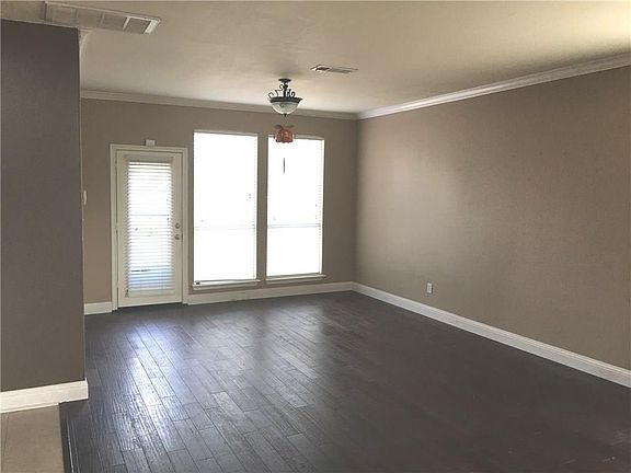 2nd image of 5208 Lakeland Dr
