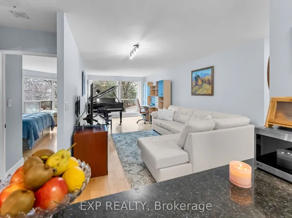 2267 Lake Shore Blvd W #214, Toronto, ON M8V 3X2