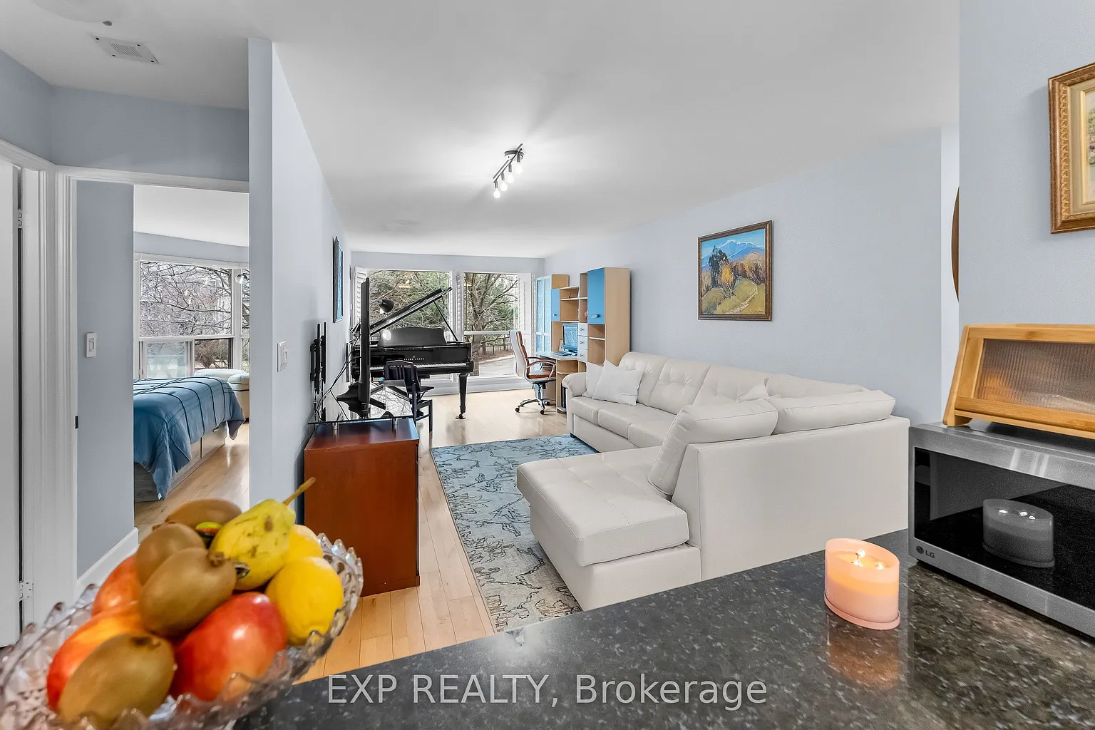 2267 Lake Shore Blvd W #214 photo 1