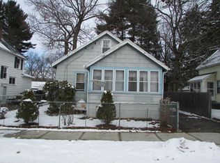 28 David St, Springfield, MA 01104