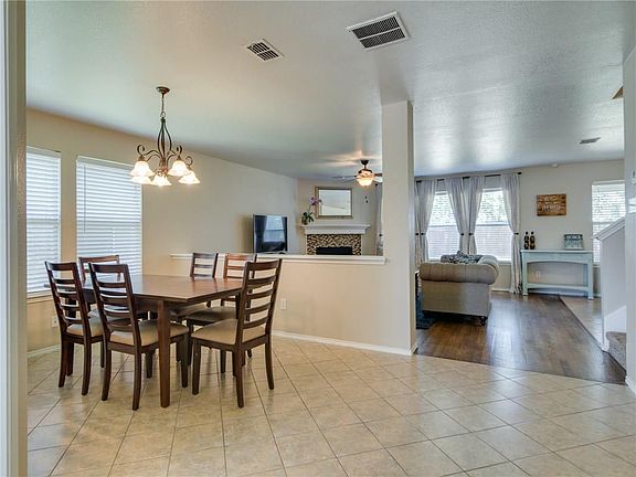5th image of 2102 Helmoken Falls Dr