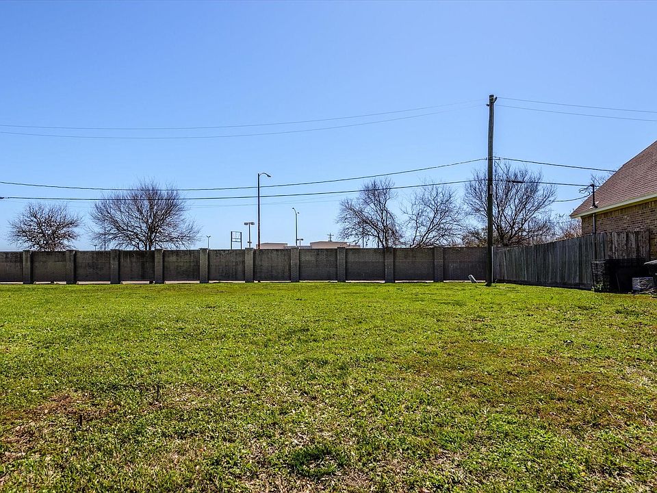 2nd image of 4014 England Ct E