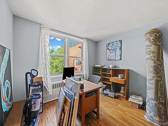 4th image of 3185 Crescent St APT 608