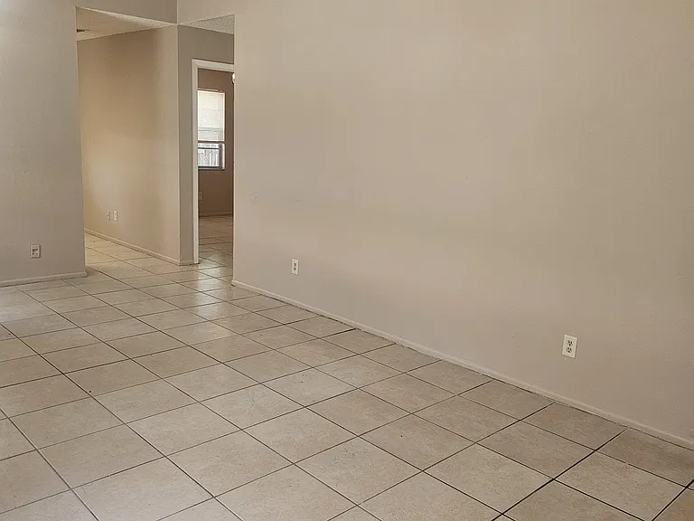 3137 Huron Ave #B — Photo 2