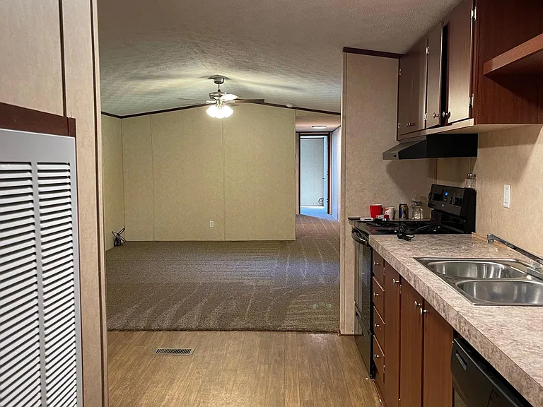 7334 E Highway 135 — Photo 23