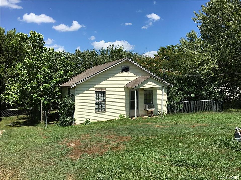 2nd image of 517 Loy Ave