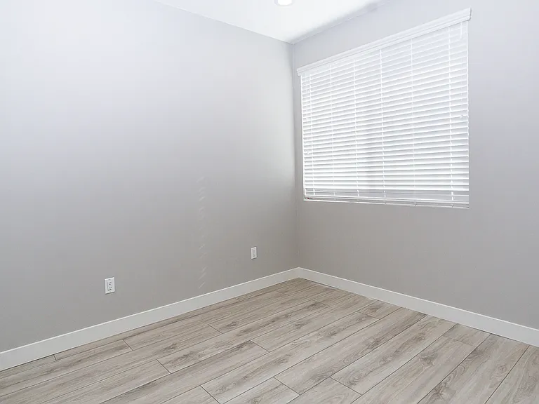5671 Kingman Ave #B — Photo 9