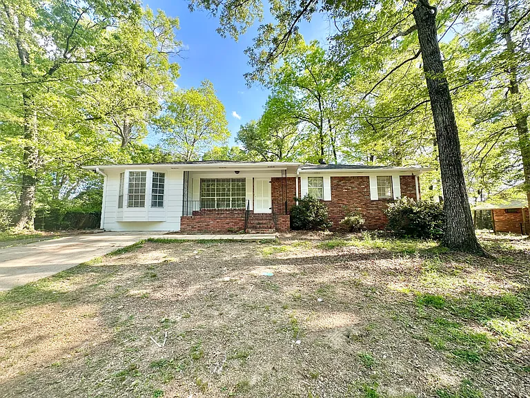 4359 Oak St — Photo 1