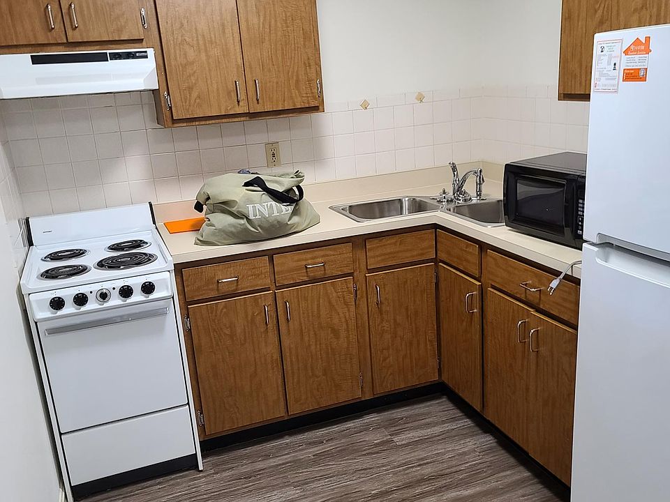 2nd image of 21-1500 W Anthony Dr #21