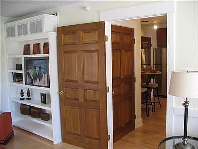 5th image of 215 S Hancock St #E1