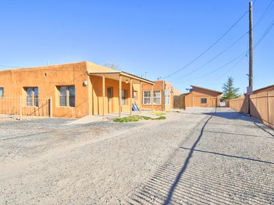 1723 Valley Rd SW, Albuquerque, NM, 87105