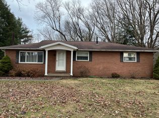 1960 Murraysville Rd, Ravenswood, WV 26164