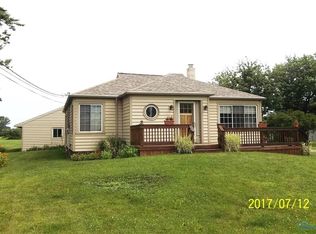 6521 Seaman Rd, Oregon, OH 43616