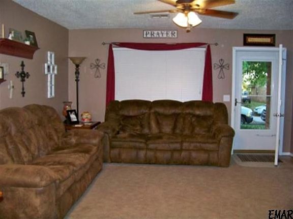 2nd image of 611 Plainview Dr