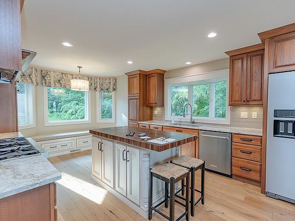 5th image of 25626 Oak Ln