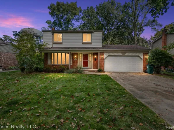 16036 Birwood Ave, Beverly Hills, MI 48025