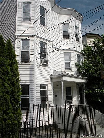 1st image of 139 Beech St APT 1R