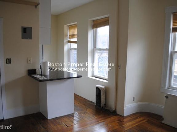 108 Myrtle St. #11 Boston - Beacon Hill Unit Photo 2