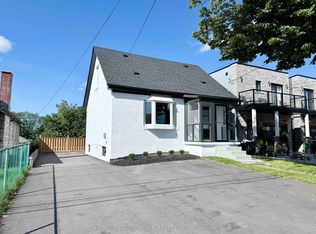 572 Pharmacy Ave, Toronto, ON M1L 3G9