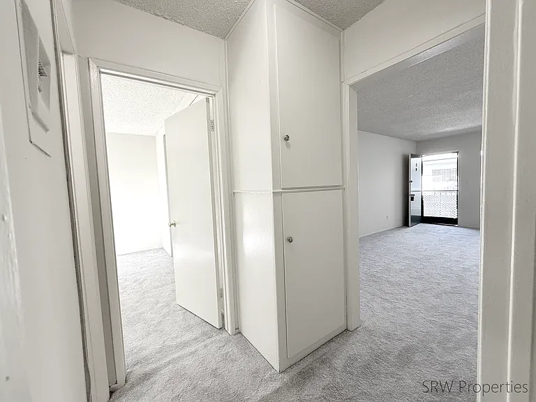 5000 Woodman Ave #14 — Photo 10