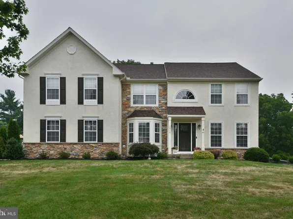 1015 Hickory Ridge Dr, Chalfont, PA 18914