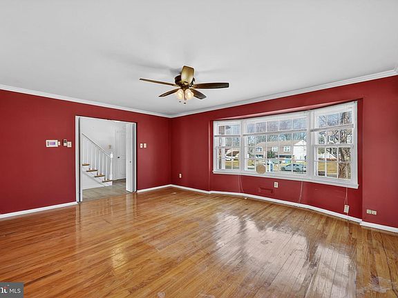 4th image of 1943 Birchwood Park Dr N