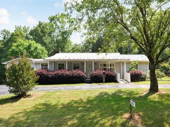 1253 Pleasant View Church Rd, Danbury, NC 27016