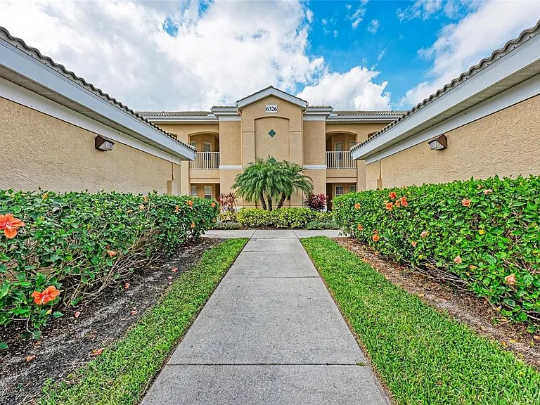 6326 Grand Oak Cir #203 — Photo 4